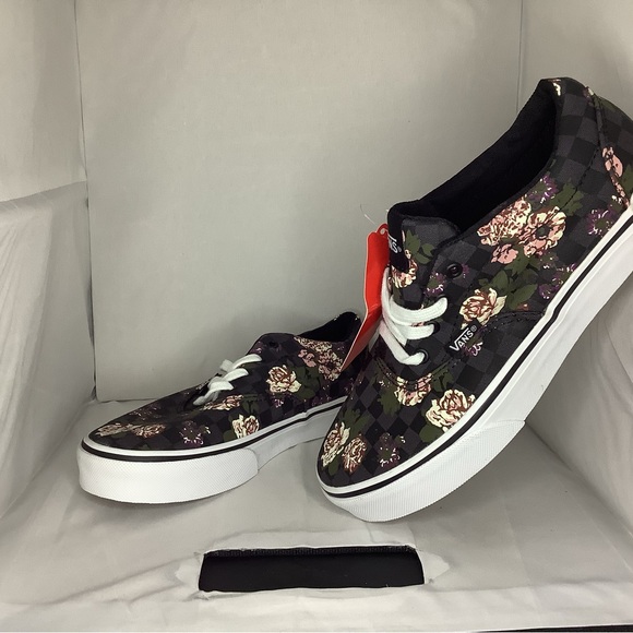 Vans Skating Shoes - Picture 2 of 3